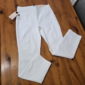 NYDJ Skinny Ankle Pull-On Jeans Size 4 with Sideseam Slit Optic White *Flaws*